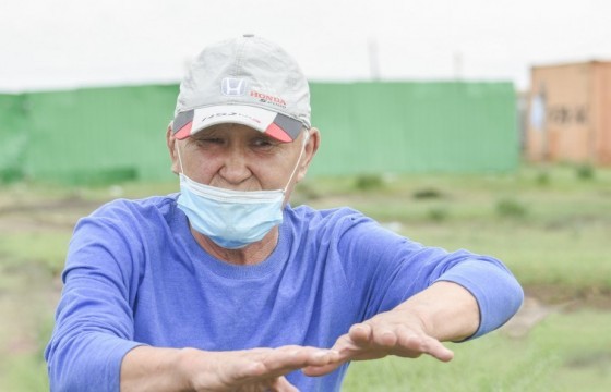 Долдугаар сарын 1-нд хүүгээ алдсан Ц.Энхбаяр: Иргэнээ бууддаггүй төртэй болтлоо явна гэж би хүүдээ амласан