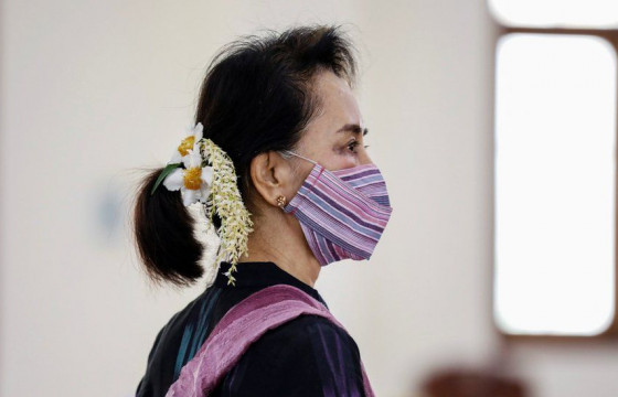 Мьянмарын удирдагч Аун Сан Су Чи-г баривчилж, төрийн удирдлагыг цэргийнхэн гартаа авчээ