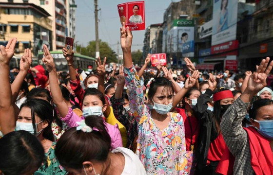 Мьянмарын төрийн эргэлтийг эсэргүүцэгчид ахин жагсана