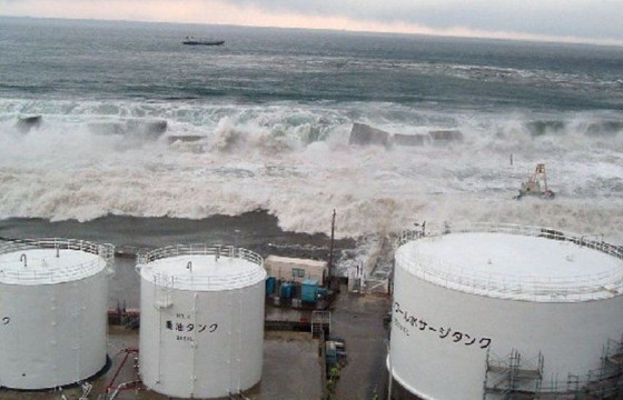 Япон Улс атомын цацраг идэвхт бохирдол усаа далайд хаяна