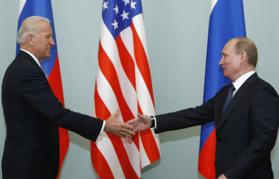 Жо Байден Владимир Путинтай хоёр улсын дээд хэмжээний уулзалт зохион байгуулахыг хүсжээ