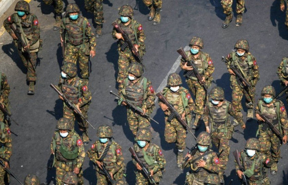 Мьянмарын цэргийн хүчнийхэн Чинландын босогчдыг даржээ