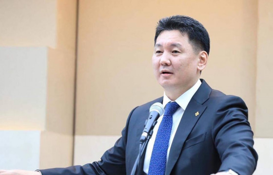 Парламент шинэ Ерөнхийлөгчийн бүрэн эрхийг хүлээн зөвшөөрч, тангараг өргүүлэхийг дэмжив