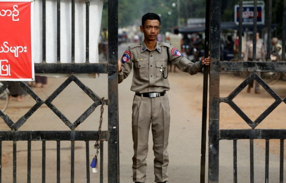 Мьянмар Улс 2296 хоригдолд өршөөл үзүүлжээ