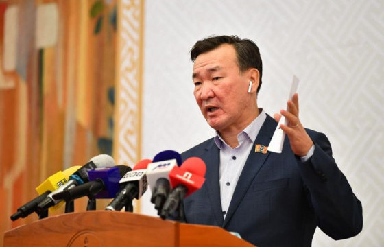 С.ГАНБААТАР: Эмнэлгийн ажилчдын цалинг нэмэгдүүлэх асуудлаар УИХ-д шаардлага хүргүүлнэ