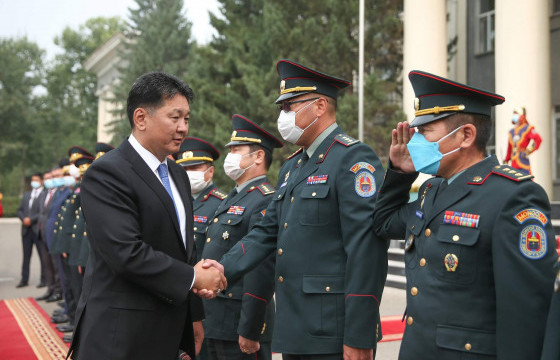 Монгол Улсын Ерөнхийлөгч Афганистанд үүрэг гүйцэтгэсэн цэргийн багт төрийн одон, медаль гардуулав