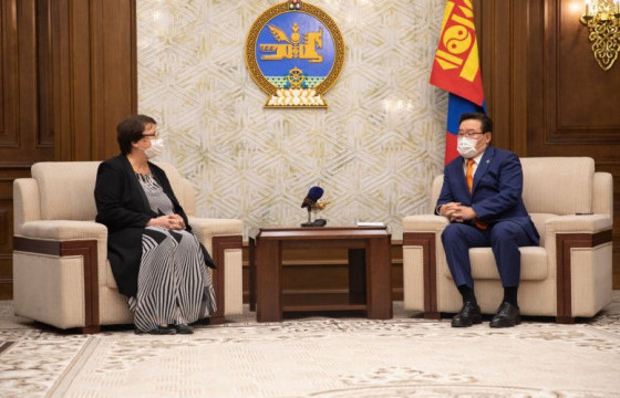 Стефани Бурри: Монголын төр ЖДҮ эрхлэгчдээ дэмжиж, эрх зүйн таатай орчныг бүрдүүлэхэд хамтарвал амжилтад хүрэх боломж бий