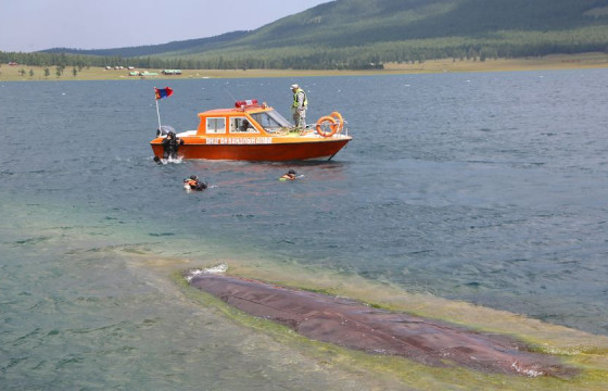 Хөвсгөл нуурт живсэн “Сүхбаатар” хөлөг онгоцыг татан гаргах, бэхэлгээ хийх газрыг тогтоожээ
