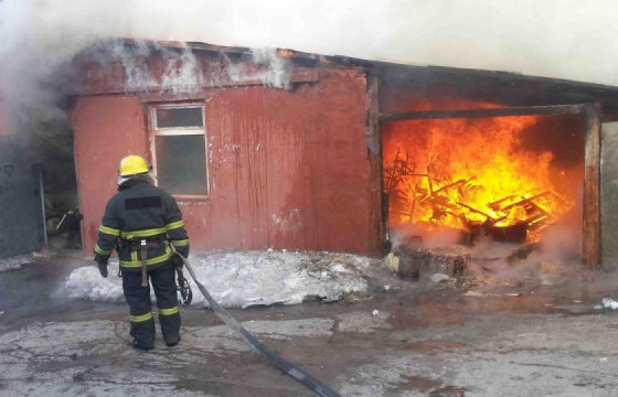 Байшин шатаж,13 настай охин түлэгджээ