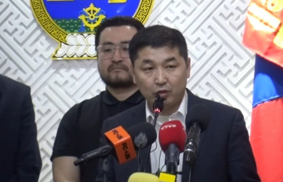 О.БААСАНХҮҮ: Ардчилсан намын үе үеийн лидерүүд улстөрчдийн гарт амиа алддаг