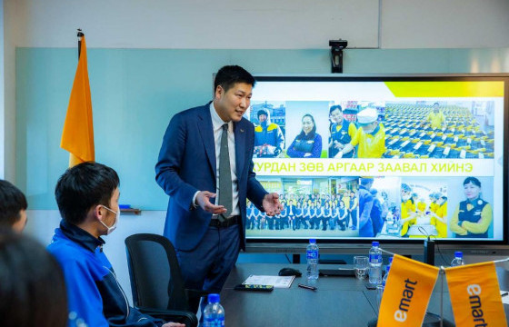“Монголд та хэрэгтэй” ТББ  болон Имарт хамтран Дундговь аймгийн 15 оюутан залууст сургалтын дэмжлэг үзүүллээ