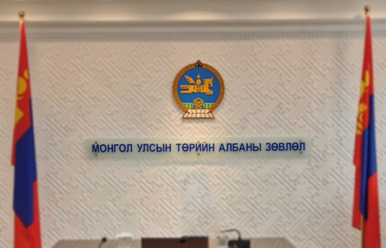 Өнгөрсөн онд төрийн албаны шалгалтад тэнцсэн иргэдийн ихэнх нь 25 хүртэлх насныхан байжээ