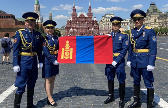 ОХУ-д найман сонсогч суралцаж төгслөө