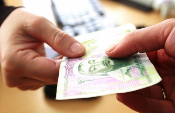  МОНГОЛЧУУД БИЕ БИЕЭСЭЭ “МӨНГӨ ЗЭЭЛЭХ ҮҮ” ГЭЭД Л  ГҮЙЛДЭЭД БАЙНА