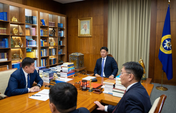Монгол Улсын Ерөнхий сайд Засгийн газрын шинэ бүрэлдэхүүнийг Ерөнхийлөгчид танилцуулав
