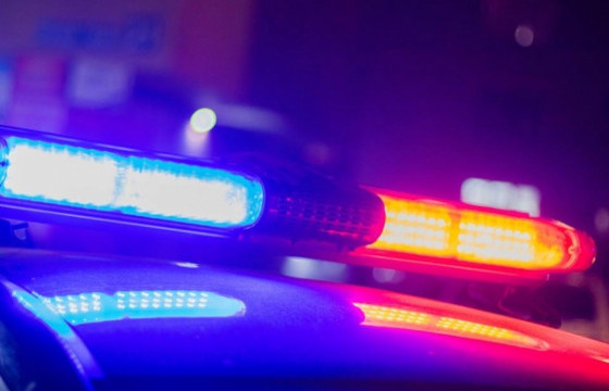 22 настай эрэгтэй караокеноос цахилгаан бараа хулгайлж, зугтжээ