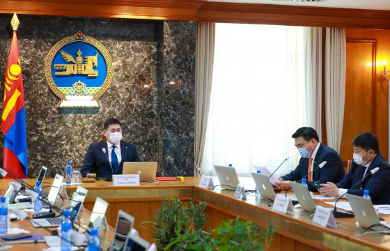 Засгийн газрын ээлжит хуралдаан үргэлжилж байна