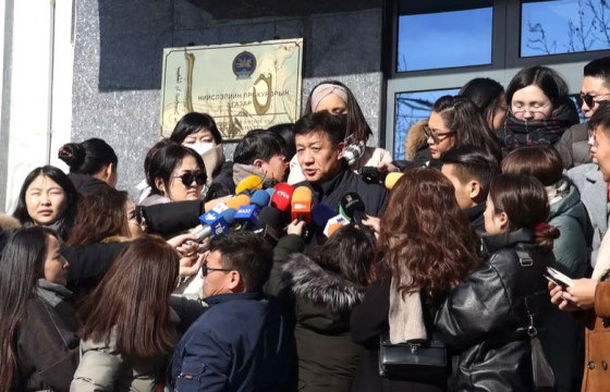 С.БАЯРЦОГТ: Швейцар Улсын прокурор миний  авлига авсан, мөнгө угаасан гэх хэргийг хэрэгсэхгүй болгосон