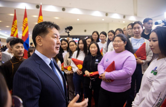 У.ХҮРЭЛСҮХ: Та бүхний гарт эх орны хувь заяа бий