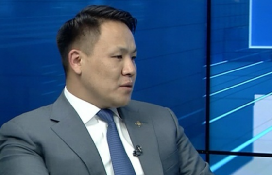 Н.НОМТОЙБАЯР: Л.Оюун-Эрдэнэ ээ, чи З.Энхболдыг гүтгэхэд тэр залуу хүний ирээдүйг бодож, өргөдлөө татаж байсныг мартсан уу