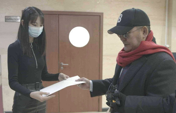 Үндсэн хуулийн цэцийн даргын овгийг худал бичсэн тул Х.Баттулгын гомдлыг хүлээж аваагүй гэв 