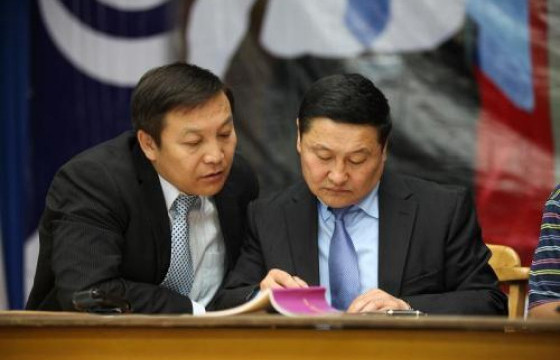 Ардчилсан намын даргын сонгуультай холбоотой асуудлаар Н.Алтанхуяг, Л.Гүндалай нар Улсын дээд шүүхэд ханджээ 