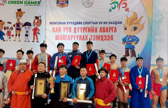 Хан-Уул дүүргийн өсвөрийн бөхчүүдийн барилдаан боллоо