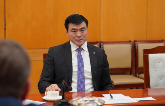 Уур амьсгалын Үндэсний хороо хуралдлаа