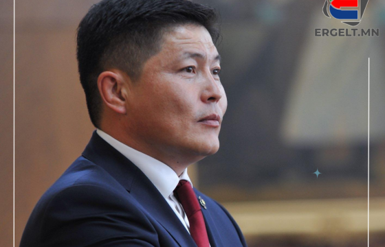 Х.Нямбаатар сайдын “Ажлаас нь халуулна” гэж байсан МЕТА-гийн төлөөлөгч Ж.Чен тушаал дэвшиж, алдартай сургуулийн ахлах мэргэжилтэн болжээ