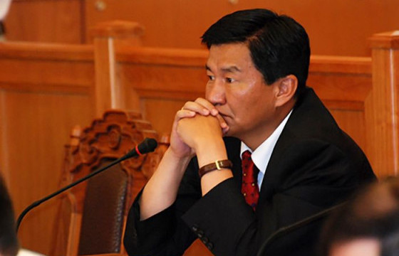 Ц.ДАВААСҮРЭН: Хуучин Оросоос үлдсэн боловсролын тогтолцоог өөрчилж болохгүй шүү