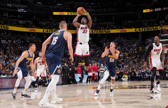 NBA FINALS: “Майами Хит” цувралыг тэнцүүллээ