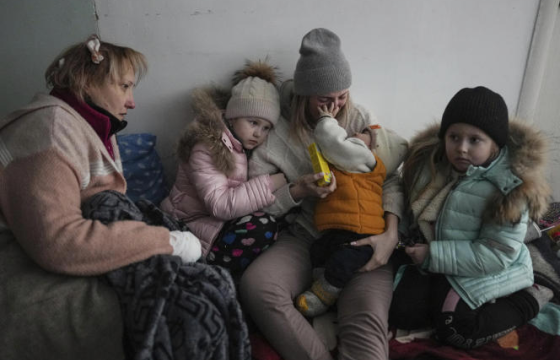 Украины эзлэгдсэн бүсээс 150 хүүхдийг хууль бусаар ОХУ руу гаргасан гэв
