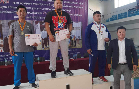 Чөлөөт бөхийн “Дархан open” тэмцээн өндөрлөв