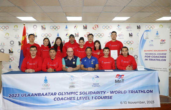 Монголын триатлоны холбоо 12 шинэ дасгалжуулагчтай боллоо