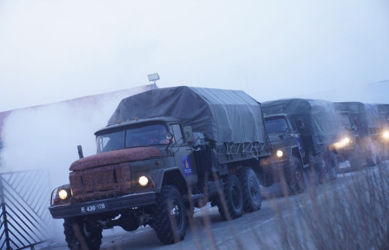 Өвөлжилт хүндэрсэн аймаг, сумдад өвс тэжээл хүргэсэн тусламжийн цуваа хөдөллөө