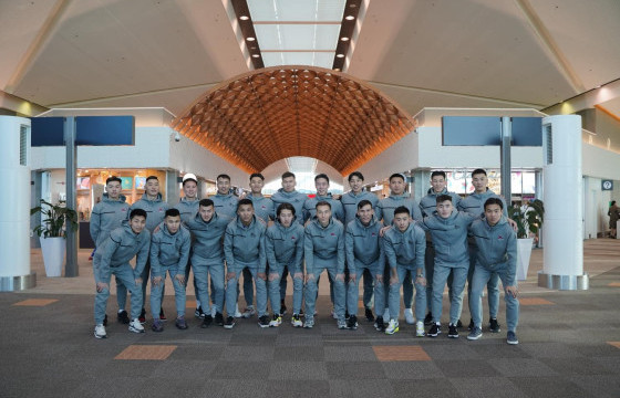Хөл бөмбөгийн шигшээ баг Баку хотыг зорилоо