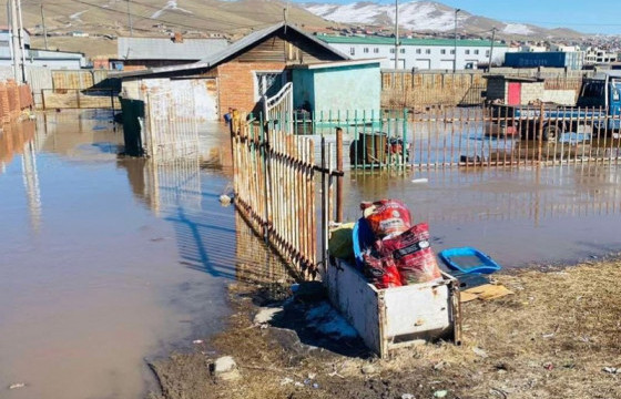 Сургууль, орон сууцны зоорийн давхар, айл өрхүүд шар усны үерт автжээ