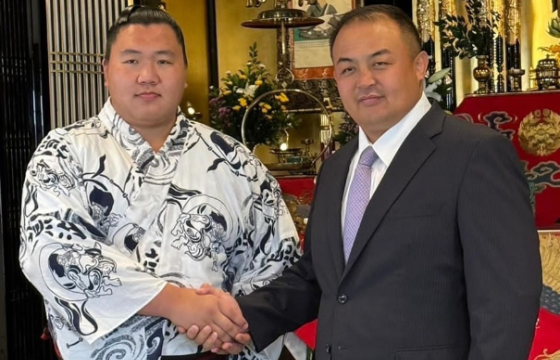 Сүмо бөхийн жүрёо зиндаанд дэвшсэн бөхчүүдийн нэрсийг зарлав