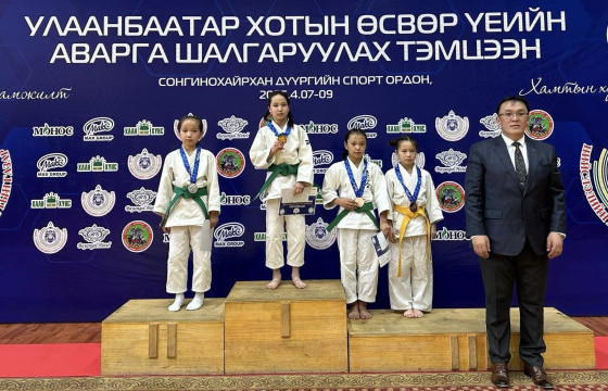 “Хүлэг” клубийнхэн хотын аваргаас 4 алт, 2 мөнгө, 3 хүрэл медаль хүртэв