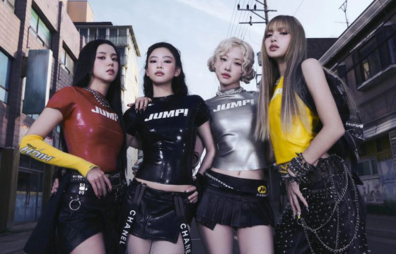 BLACKPINK хамтлаг “JUMP” дуугаараа M! Countdown‑д тэргүүллээ