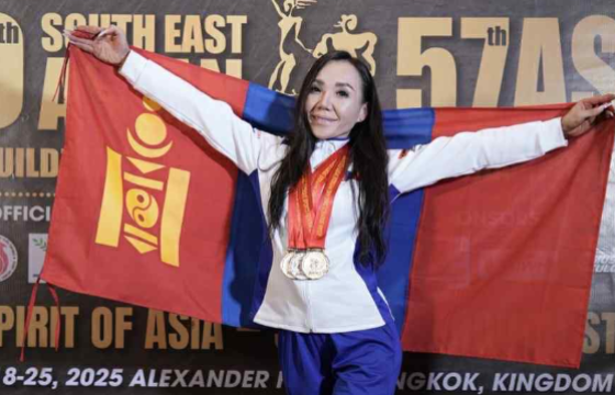 ЭНЭ ӨДӨР АЗИ ТИВИЙН ХОШОЙ АЛТАН МЕДАЛЬТ Ц.ЦОГМАА МЭНДЭЛЖЭЭ