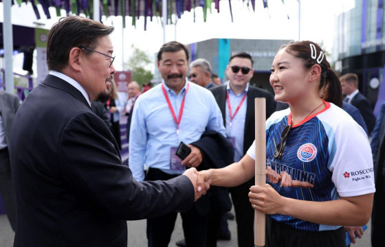 Ерөнхий сайд Г.Занданшатар Д,Баасансүрэнд баяр хүргэж, амжилт хүслээ
