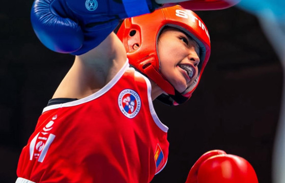 Б.Мөнгөнсаран дэлхийн аваргын эхний тулаандаа яллаа