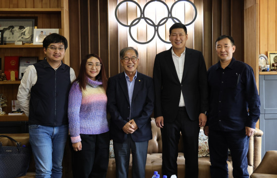 МҮОХ-ны Б.Баттүшиг Солонгосын Люж чарганы холбооны төлөөлөлтэй уулзав