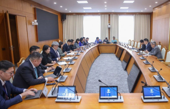 Тэтгэвэр нэмэгдүүлэх, зээлийн нөхцөлийг сайжруулах санал дүгнэлт боловсруулах ажлын хэсэг чиглэл өгөв