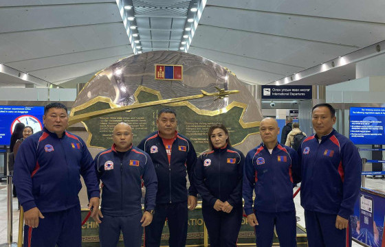 Монголын пауэрлифтингийн нэгдсэн холбооны тамрчид Өмнөд Африкийг зорилоо