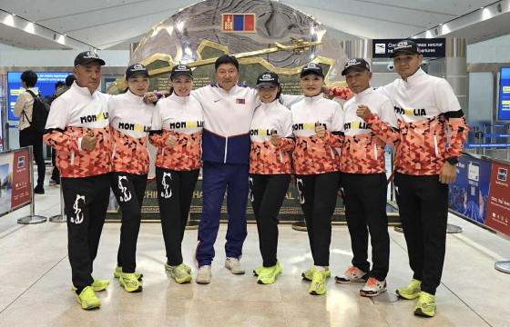 Манай тамирчид 24 цагийн гүйлтэд оролцохоор Францыг зорилоо