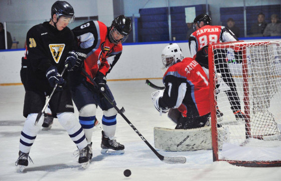 Монголын хоккейн лигийн тэмцээн эхэллээ