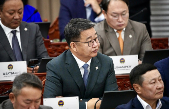 Ж.БАТСУУРЬ: Б.Энхбаяр гишүүн танд итгэж байна, та харин итгэл эвдсэн дараагийн бүлэглэлийн толгойлогч болчихов