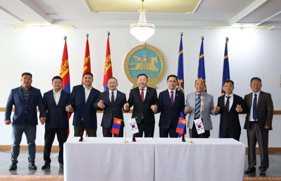 Дархан хотын ЖБХ-ны М.Төмөртогоо, Г.Батбилэг, БТСГ-ын дарга А.Амараа нар Солонгост айлчиллаа